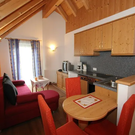 Appartement Spacious In Laengenfeld With Sauna